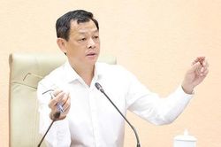 Thứ trưởng Nguyễn Tri Thức y&ecirc;u cầu đẩy nhanh tiến độ triển khai bệnh &aacute;n điện tử v&agrave; cơ sở dữ liệu y tế