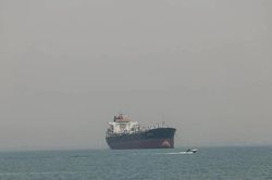 Tàu Iran an toàn đi qua vùng biển từng bị Mỹ phong tỏa