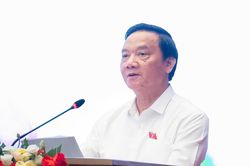 Ki&ecirc;n quyết kh&ocirc;ng để xảy ra lợi &iacute;ch nh&oacute;m, lợi &iacute;ch cục bộ trong c&ocirc;ng t&aacute;c x&acirc;y dựng ph&aacute;p luật