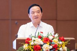 Muốn pháp luật đi nhanh vào cuộc sống thì phải đưa cuộc sống vào pháp luật