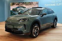 SUV thuần điện Porsche Cayenne Electric có gì mà giá 4,72 tỷ đồng?