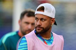 T&igrave;nh trạng mờ mịt của Neymar