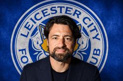 Leicester có HLV mới sau cú sốc rớt hạng liên tiếp