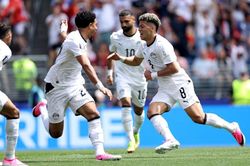 Đội tuyển Ai Cập kéo dài kỷ lục buồn tại World Cup sau trận hòa với Bỉ