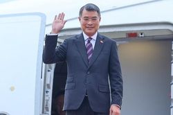 Thủ tướng Lê Minh Hưng lên đường dự Hội nghị Cấp cao kỷ niệm 35 năm quan hệ ASEAN-Nga