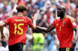 Lukaku cứu Bỉ khỏi thất bại trước Ai Cập
