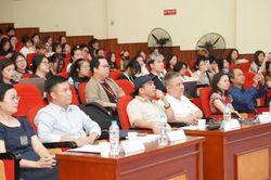 Gắn đào tạo báo chí với thực tiễn nghề nghiệp