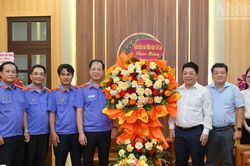 C&aacute;c cơ quan, đơn vị ch&uacute;c mừng B&aacute;o Nh&acirc;n D&acirc;n nh&acirc;n dịp 101 năm Ng&agrave;y B&aacute;o ch&iacute; C&aacute;ch mạng Việt Nam