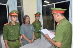 Mang xăng đến nơi em ruột làm giám đốc, người đàn ông gây án kinh hoàng