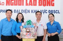 L&atilde;nh đạo LĐLĐ TP Cần Thơ thăm, ch&uacute;c mừng c&aacute;c cơ quan b&aacute;o ch&iacute;