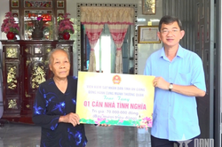 An Giang: Bàn giao nhà tình nghĩa cho gia đình có công với cách mạng tại xã Thoại Sơn