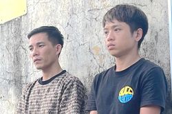 Xộ khám vì bán 'đá'