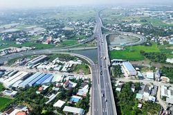 Tăng 'chỉ số dân tin' bằng sản phẩm cụ thể
