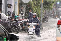 Nguyên nhân gây mưa dông ở TPHCM và Nam bộ
