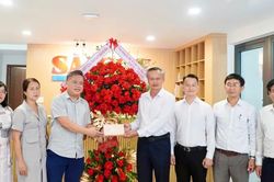 Lãnh đạo TP Đà Nẵng thăm, chúc mừng Văn phòng đại diện Báo SGGP