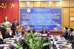 Việt Nam – Lào: Đẩy mạnh hợp tác đào tạo nguồn nhân lực pháp luật