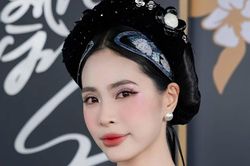 Ca nương Kiều Anh chơi tất tay