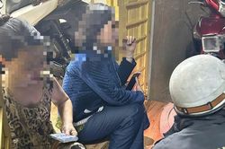 Hai người mắc kẹt trong vụ cháy nhà ở ngõ Gốc Đề, Hà Nội