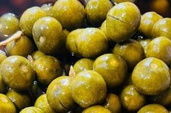 Cách làm sấu ngâm đường giòn ngon, không bị nổi váng