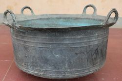 Bí ẩn 'báu vật' trăm năm tuổi nhiều lần bị trộm vẫn quay về với dân bản