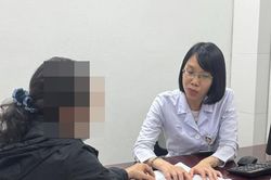 Tuổi xế chiều cô quạnh, người mẹ phải nhập viện vì trầm cảm nặng