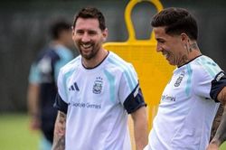 Messi khiến fan reo vui trước trận Agentina vs Algeria ở World Cup