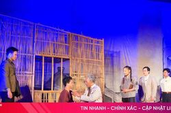 Nhà hát Kịch Việt Nam 'kể chuyện Bác Hồ' trên sân khấu Hà Tĩnh