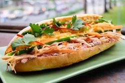 Đà Nẵng: Kịp thời điều trị 43 trường hợp nghi ngộ độc bánh mỳ