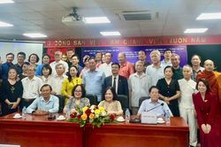 Hướng tới x&acirc;y dựng hệ sinh th&aacute;i chăm s&oacute;c sức khỏe to&agrave;n d&acirc;n