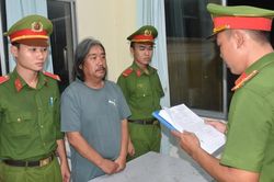 Bắt tạm giam đối tượng phóng hỏa làm cha ruột tử vong