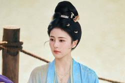 Bạch Lộc tiếp tục gây bàn tán sau khi trở lại màn ảnh với Mạc Ly