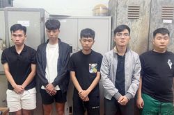 Mang loa công suất lớn la hét đòi nợ trong đêm, 5 thanh niên bị bắt