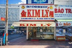 Doanh thu các 'đại gia' kim cương như Kim Lý, Ngọc Đoàn... ra sao?