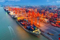 Xuất khẩu Việt Nam phát tín hiệu thận trọng trước đề xuất thuế mới của Mỹ