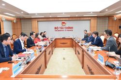 Việt Nam và ADB tăng cường hợp tác phát triển các dự án quy mô lớn