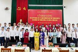 Bắc Ninh: Khai giảng 3 lớp trung cấp lý luận chính trị, áp dụng mô hình đồng giảng