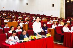 Kỳ họp thứ tư HĐND tỉnh khóa XVI: Thảo luận tại hội trường