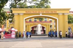Quảng Ninh kỷ luật 3 giáo viên liên quan vụ giám thị hỗ trợ thí sinh làm bài