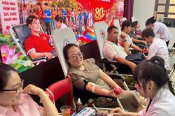 Cán bộ, nhân viên, người dân xã Đơn Dương hiến 201 đơn vị máu