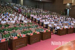Ký kết chương trình phối hợp hỗ trợ người chấp hành xong án phạt tù về địa phương