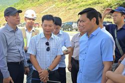 Thứ trưởng Nguyễn Tường Văn: Không có lý do để chậm tiến độ cao tốc Cam Lộ - La Sơn