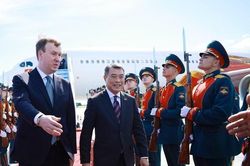 Thủ tướng Lê Minh Hưng bắt đầu chuyến tham dự Hội nghị Kỷ niệm 35 năm quan hệ ASEAN-Nga
