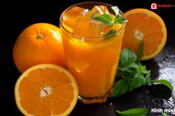 Nước ép ổi hay nước cam giàu vitamin C hơn?