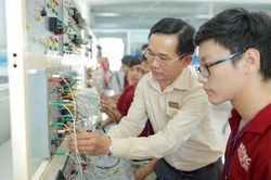 Hướng đến chuỗi cung ứng điện tử th&ocirc;ng minh to&agrave;n cầu