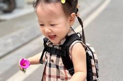 Ái nữ nhà Phương Oanh gây sốt với biểu cảm đáng yêu, một chi tiết khiến ai cũng bất ngờ