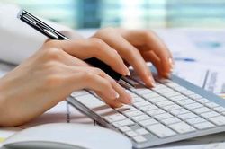 Bị chậm thanh toán quá 28 ngày, bên nhận thầu được phép tạm dừng công việc theo hợp đồng
