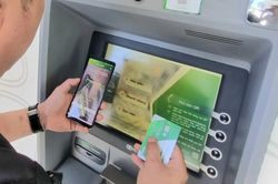 SIM bị khóa từ hôm nay, giao dịch tài khoản ngân hàng có bị ảnh hưởng?