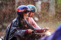 Tin mới nhất đợt mưa lớn diện rộng ở miền Bắc và dự báo thời tiết Hà Nội 10 ngày