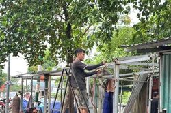 Xã Bát Tràng tăng cường giải pháp lập lại trật tự đô thị tại các điểm kinh doanh tự phát