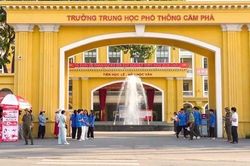 Quảng Ninh: Kỷ luật 3 cán bộ sau phản ánh 'giám thị gợi ý thí sinh cho bạn xem bài thi'